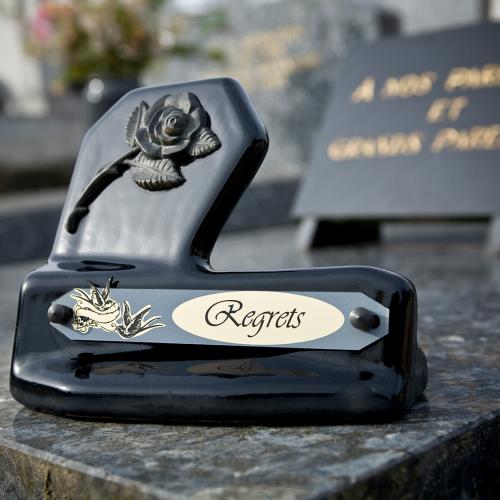 Gravotech - Funeral engraving machine